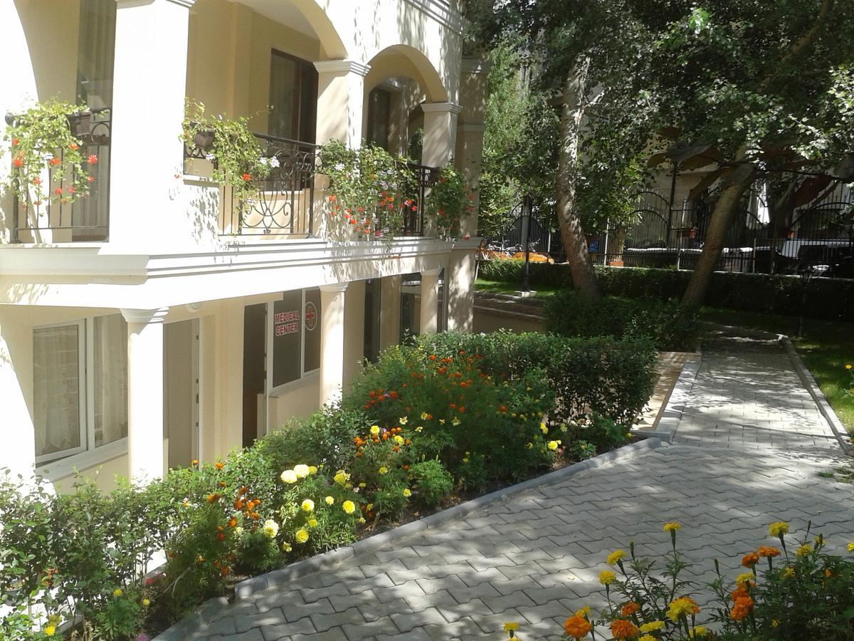 Hotel Seasons 3 Słoneczny Brzeg Zewnętrze zdjęcie
